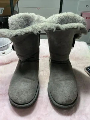 UGG Gray Shearling-Lined Short Winter Boots b95 thumbnail 1