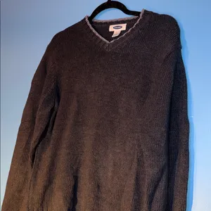 Old Navy V-Neck Sweater in Dark Gray thumbnail 5