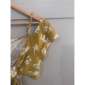Billabong Mustard Yellow Floral Cold Shoulder Tie‎ Front Crop Top Large Womens thumbnail 2