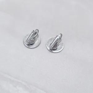 Vintage Clip On Earrings 5/8" Mirrored Silver Tone Disk - Marks - Fair Condition thumbnail 8