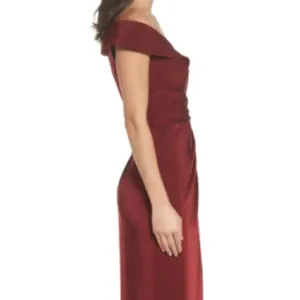 La Femme Surplice Off the Shoulder Column‎ Gown thumbnail 4