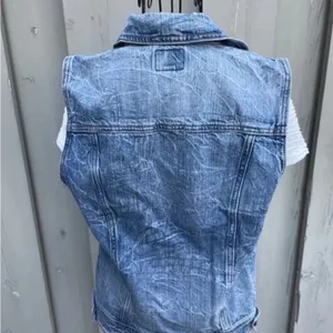 American Eagle Outfitters Light Blue Denim Vest thumbnail 3