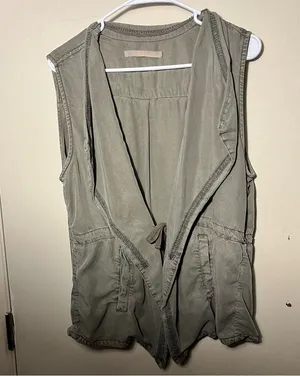 Max Jeans Olive Green Sleeveless Vest thumbnail 1