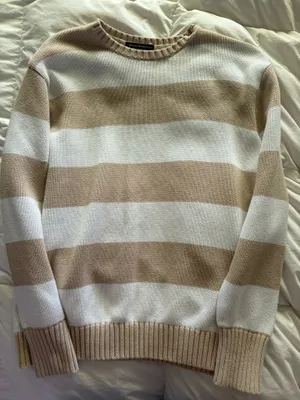 Brandy Melville sweater thumbnail 1