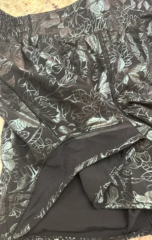 Lululemon Hotty Hot Shorts 4” thumbnail 4