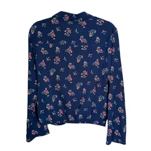 No Boundaries Women's Sz L (11-13) Cropped Gathered Bottom Shirt Blue Floral thumbnail 5