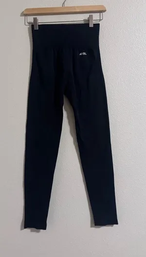 AYBL Black Seamless High-Waist Leggings thumbnail 1