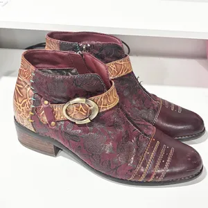 L’Artiste WOMEN’S GEORGIANA HANDPAINTED ANKLE BOOTS Red Buckle Size 39/9 thumbnail 3
