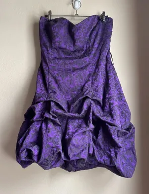 VTG Romantic Vampire Prom Dress thumbnail 1