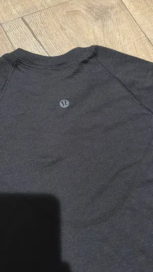 Lululemon Top thumbnail 3