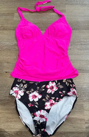 Pink Floral Women's Swimwear Set thumbnail 1