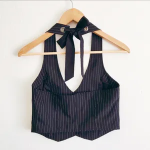 Crown of ❤️5, Open Back Striped Vest, Black thumbnail 2