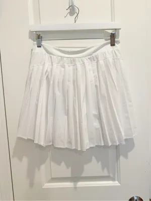 SPANX Pleated Get Moving Tennis Skirt in White size Large Athletic Preppy thumbnail 5