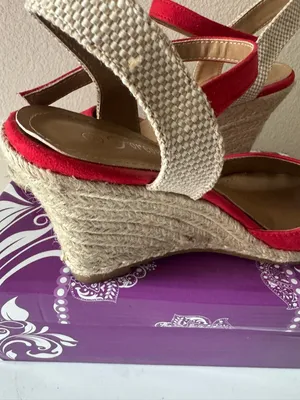 Red and beige platform shoes Size 7 thumbnail 7