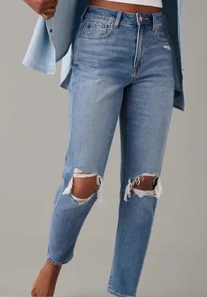 AE Mom Jean Size 8 long Distressed thumbnail 1
