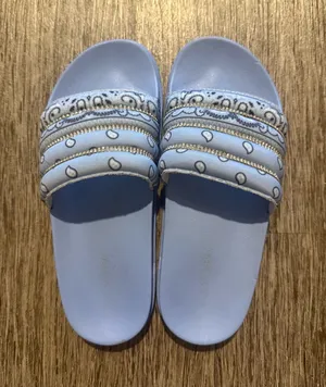 Blue slides Size 6 thumbnail 1
