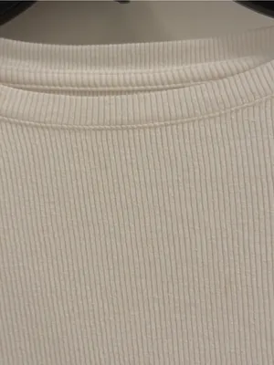 L'AGENCE White Ribbed Short Sleeve Tee thumbnail 2