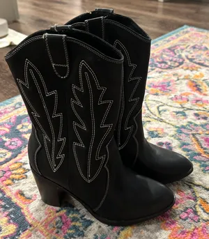Black Cowgirl Boots Size 7 thumbnail 1