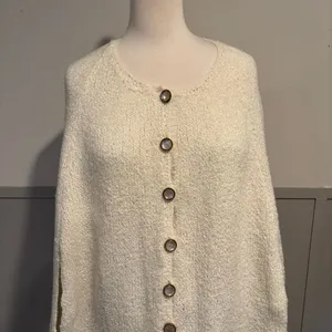 Cream Knit Button thumbnail 2