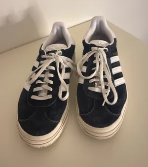 Black Adidas Gazelle Sneakers thumbnail 1