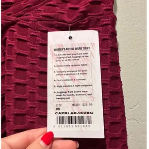 Leggings Park Womens‎ Honeycomb Textured Capri Leggings Burgundy Size M NWT Gym thumbnail 3