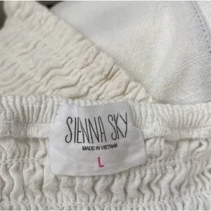 Sienna Sky Corset Style Cami Size Large White Black Cropped Top Coquette Clean Girl Siren thumbnail 3