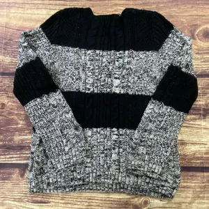 GAP Sweater Women’s Crew Neck Pullover White & Black Size XL thumbnail 2