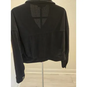 ​Hyfve Corduroy Jacket M Women Black Cropped Button Front Pocket Utility Shacket thumbnail 5