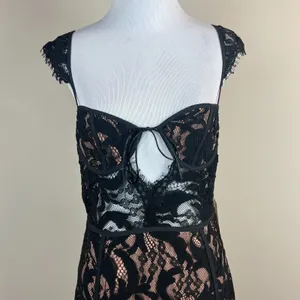 Tobi‎ Slip Dress Womens Medium Black Lace Nude Sheath Mini Date Night Club Chic thumbnail 4