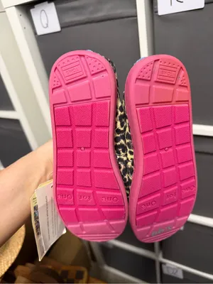 TOMS Leopard Slip-On Shoes With Pink Soles NWT thumbnail 5