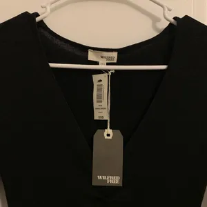 Aritzia Women’s XXS Wilfred Free Shaik Black V-Neck Ruched Bodycon Mini Dress thumbnail 3