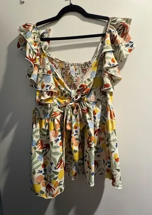 SHEIN Cream Floral Tie-Front Ruffle Sleeve Top thumbnail 1