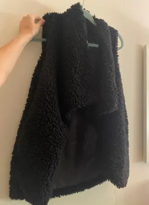 Faux Fur Black Best NWT thumbnail 2