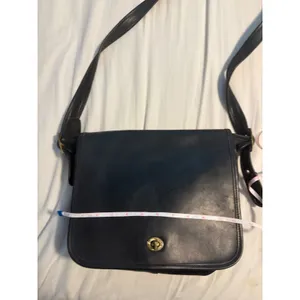 Coach Vintage Leather Crossbody Messenger Bag Black Turnlock Gold Hardware thumbnail 3