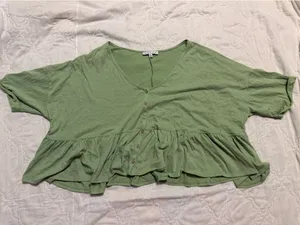 Boutique Top thumbnail 2