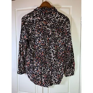 Beach Lunch Lounge Leopard Print‎ Blouse Womens Medium Animal Cheetah Mob Wife thumbnail 3