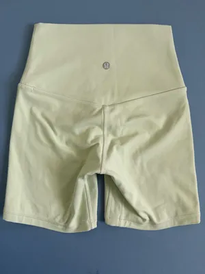 Lululemon Align High-Rise Kohlrabi Green‎ Athleisure 6” Shorts thumbnail 4