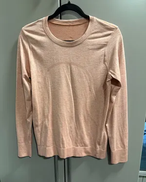 lululemon athletica Swiftly Long Sleeve! Great layering peach top! Women’s 8! thumbnail 1