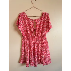 Lulus Romper Womens XL Red Tropical Leaf Tie Front Cutout RE90452HL Summer Mini thumbnail 8