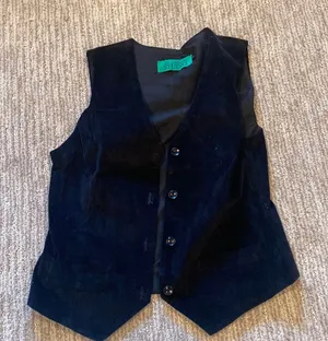On brand studios black vest thumbnail 1