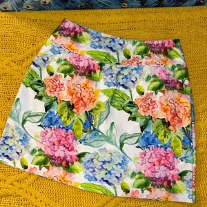 Skinz Size S Floral Skort Pink thumbnail 1