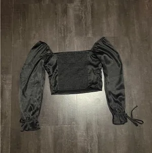 Francesca's Black Top Long Sleeve Knot on Wrist thumbnail 3