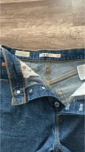 Levi’s Ribcage Shorts Denim High-Rise thumbnail 4