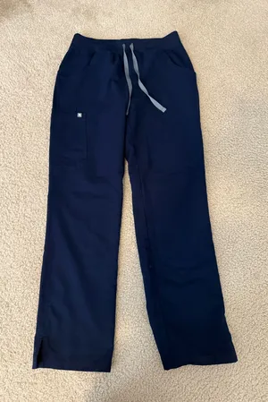 FIGS Scrub Pants Kade Cargo Women’s thumbnail 1