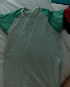 Lululemon Swiftly Tech Short Sleeve thumbnail 1