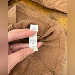 NWT Aerie Ribbed Crop Top Women's XS Neutral Taupe Long Sleeve Square Neckline thumbnail 4
