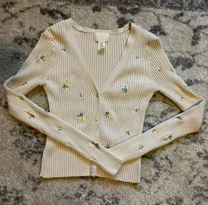 H&M Floral Button Up Sweater thumbnail 1