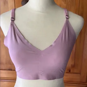Lucky Brand Seamless lavender Bralette. Seamless. Size large. thumbnail 1