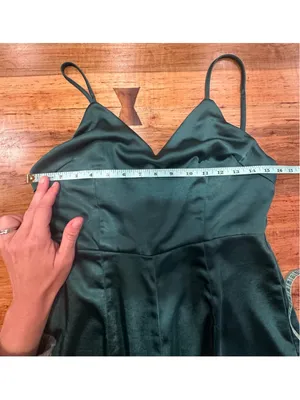 Lulus Emerald Green Satin Sleeveless Wide Leg Jumpsuit Size Small thumbnail 8