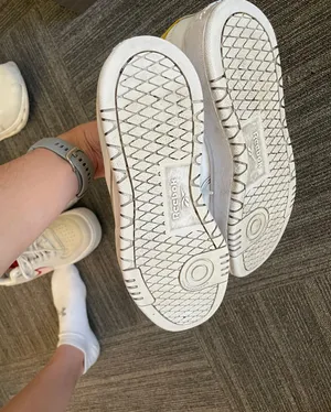 Reebok Sneakers thumbnail 3